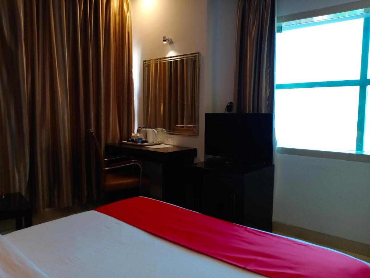 Hotel Supreme Visakhapatnam Exterior photo