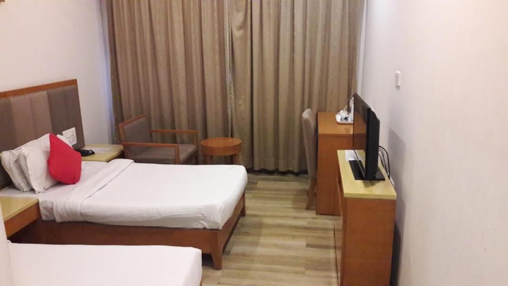 Hotel Supreme Visakhapatnam Exterior photo